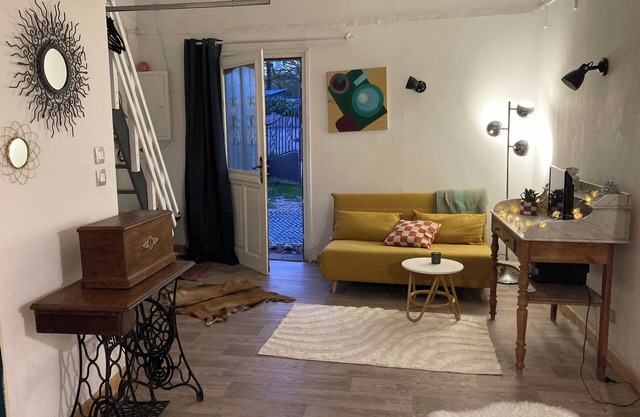 Rent cosy little house with terrace