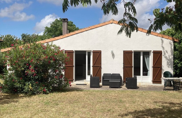 Rent large house near Royan, near beaches