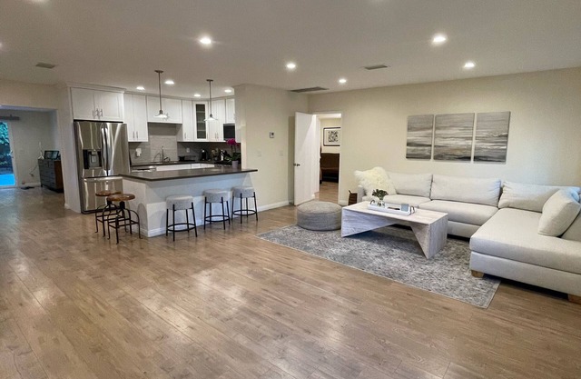 Rent the entire 4 bed 2 bath house best part of LA