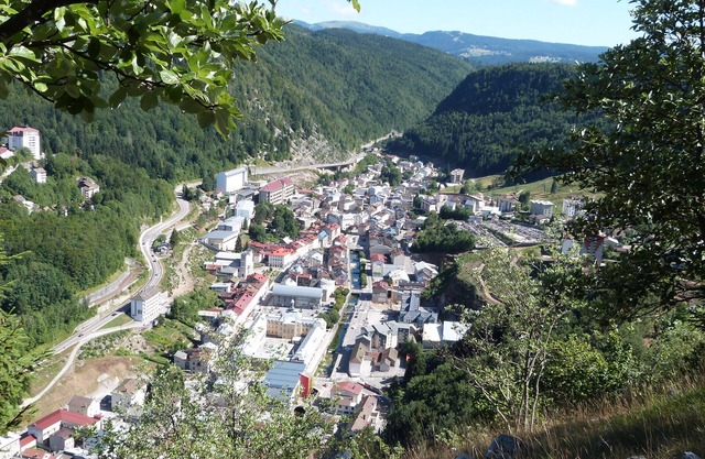 RENTAL Appartermrnt MOREZ LES ROUSSES JURA 2 TO 4 PEOPLE