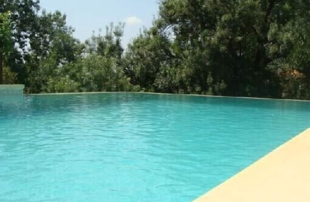 rental beautiful villa hyères residential area close to the sea of shops