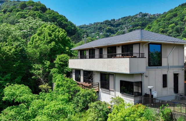 Rental villa with tree terrace and natural hot springs with ocean views in all rooms/Atami Shizuoka