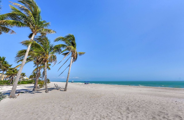 REOPENED! Tropical Garden Condo Just Steps to Sanibel Beach
