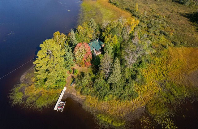 Republic Island - Lazy Days, Starry Nights & Total Seclusion
