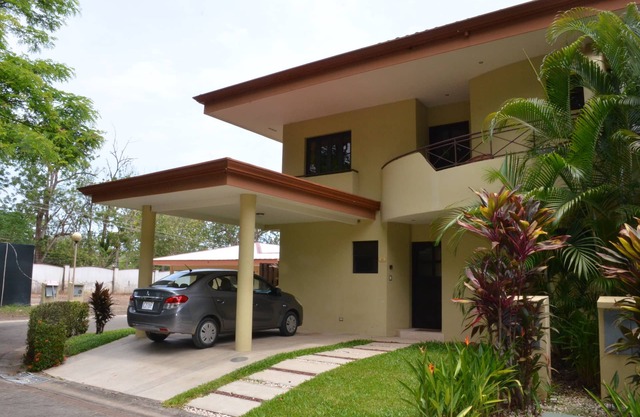 Reserve this beautiful Costa Rican villa and experience the best of Costa Rica