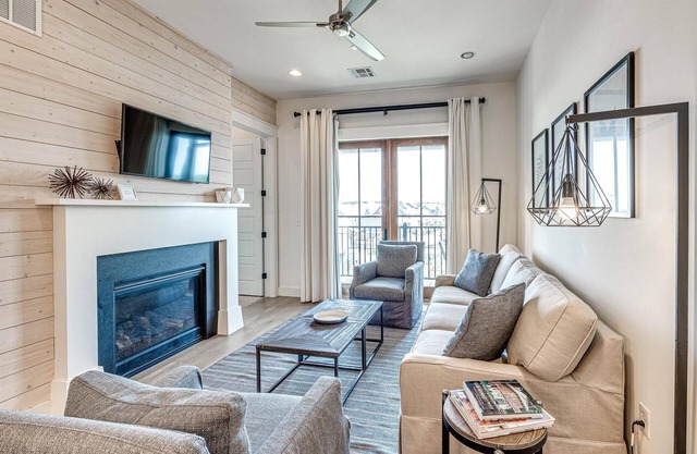 Residence Club 8- Carlton Landing