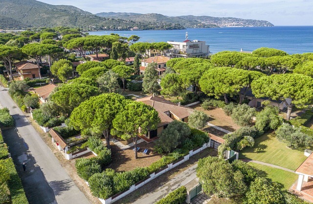 Residence in Giannella with 2 bedrooms sleeps 4