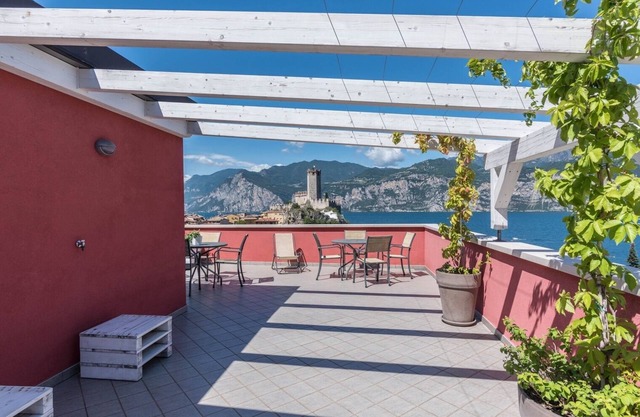 Residence "La Pergola" central area, garden, swimming pool, parking