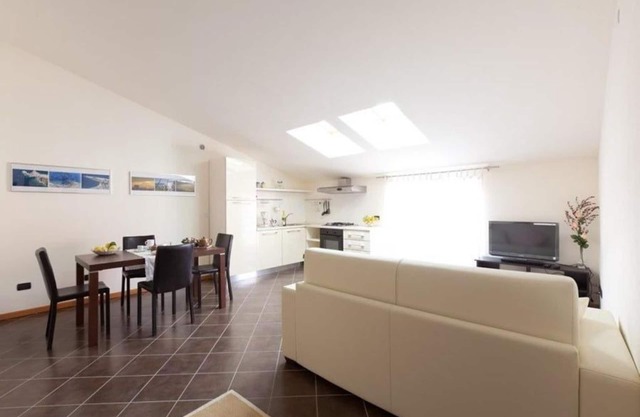 Residence le Torri E * - Lake Garda two-room apartment Bardolino-Cavaion