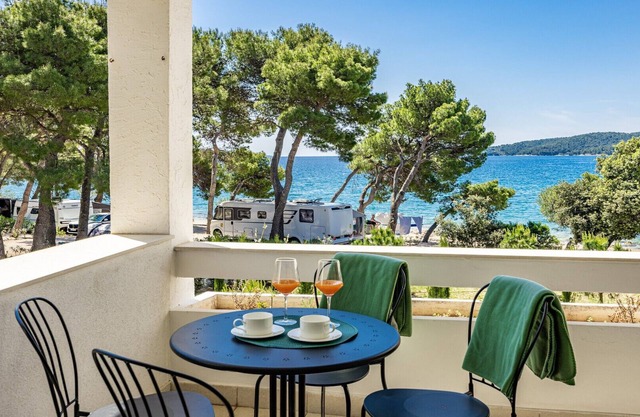 Resort A1 Apartment (2+2) sea view 2