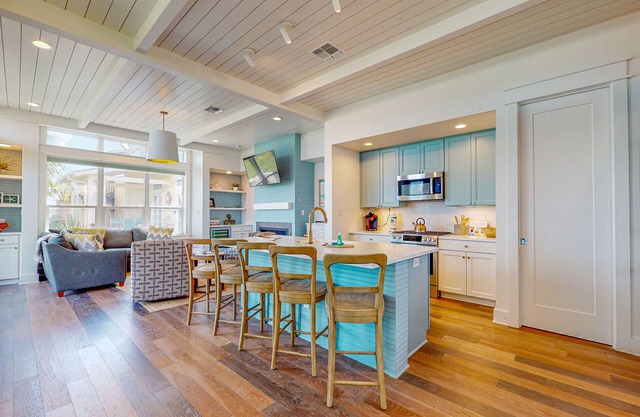 Resort Pools, Golf Cart Boardwalk to Beach, Pet Friendly