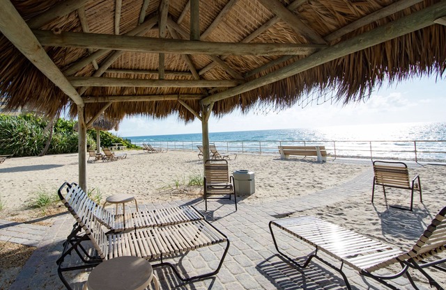 Resort Villa, Private Oceanfront Beach, Heated Pool, IntraCoastal Gathering