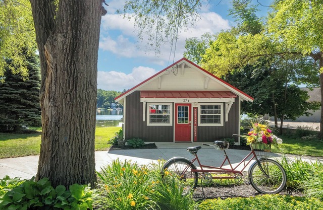 Respite House: Barrier-Free Lakefront home with full Wheelchair accessibility.