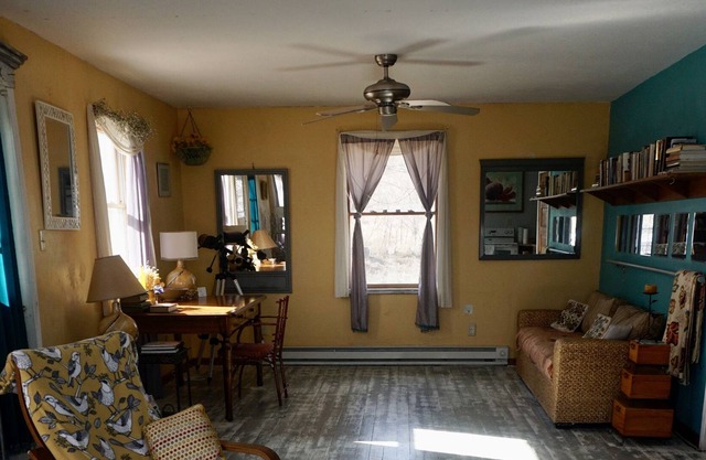 Retreat Cottage-Jordan Creek Aronia Berry Farm