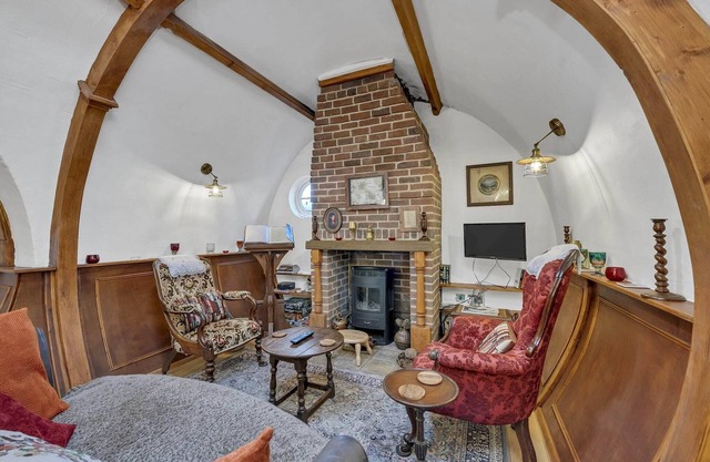 Retreat in Suffolk’s Woodland Countryside