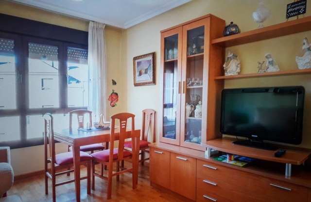Reunion. Ideal to know and move in Asturias.