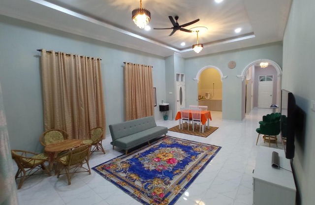 Rhu Cottage at Marang near foodcourt #Netflix