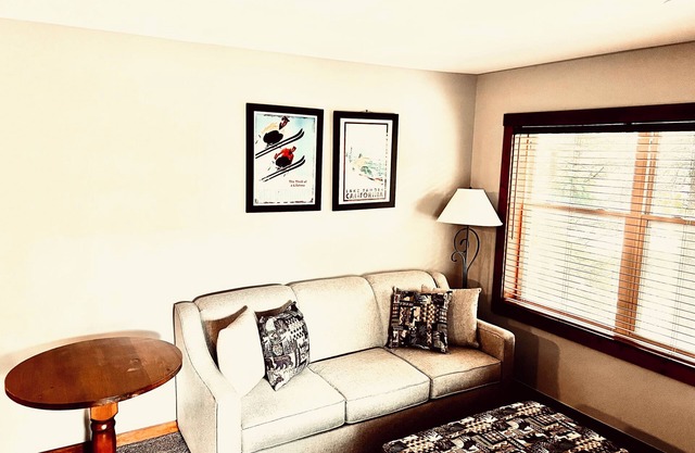 Rimfire 2 Br, 2 Bath Condo; Ski-In/Ski-Out, Heart Of The Snowshoe Village