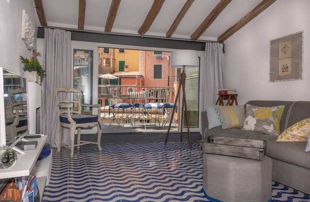 Riomaggiore - Cinque Terre - House with terrace on the marina