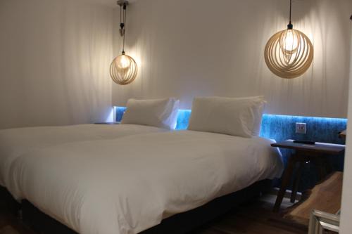 RIOSHOUSE Henley