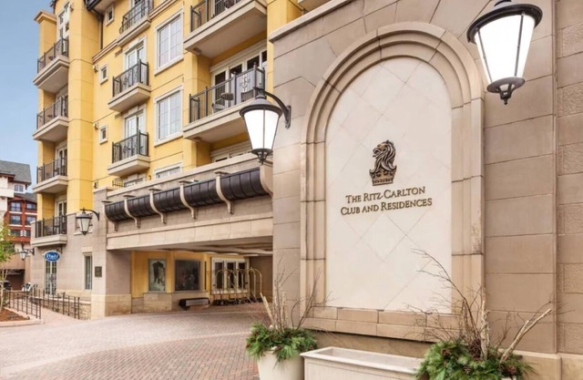 RITZ-CARLTON RESIDENCES Charming 3-bedroom villa with WiFi, AC in beautiful Vail