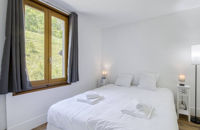 Rive Bleu: Charming T2 with Shared Beach