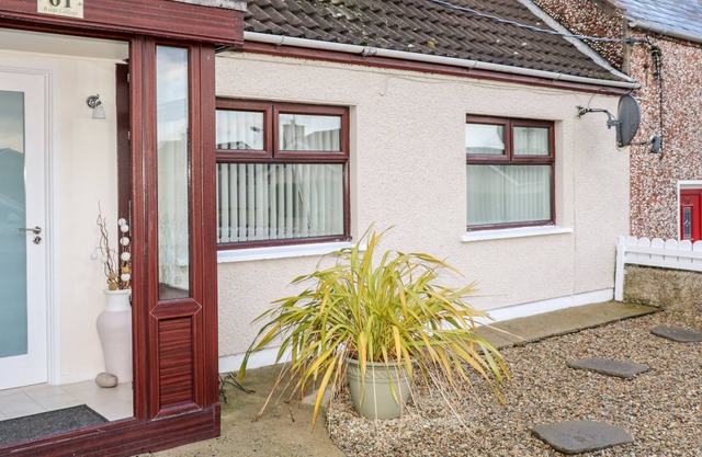 RIVER COTTAGE, pet friendly, with open fire in Annalong, County Down