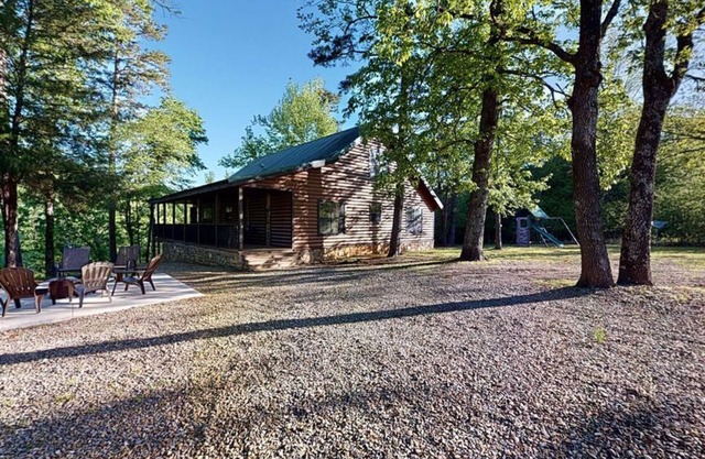 River Front Luxury 3 Bedroom ON Glover River UPDATED
