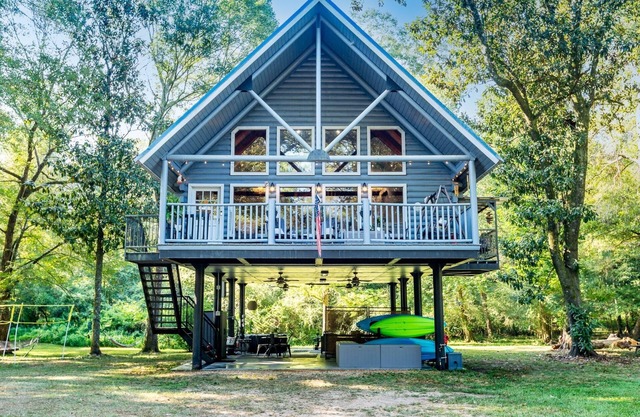 ❤️ River fun, log cabin, family/couples retreat!