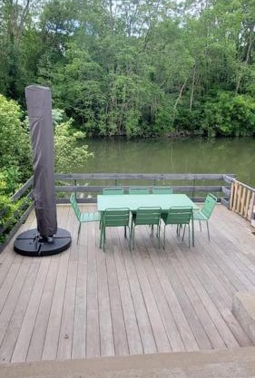 River house with 3 bedrooms