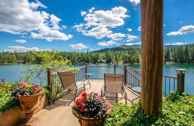 River's Edge Lodge | A True Waterfront Paradise