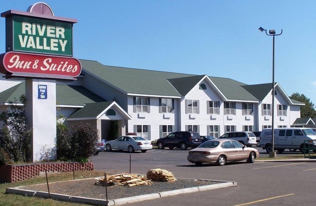 River Valley Inn & Suites
