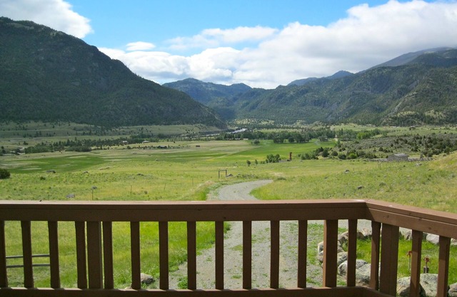 River View Gateway- 5 min walk to Yellowstone River