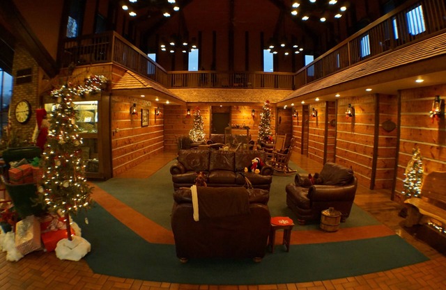 Riverbank Lodge