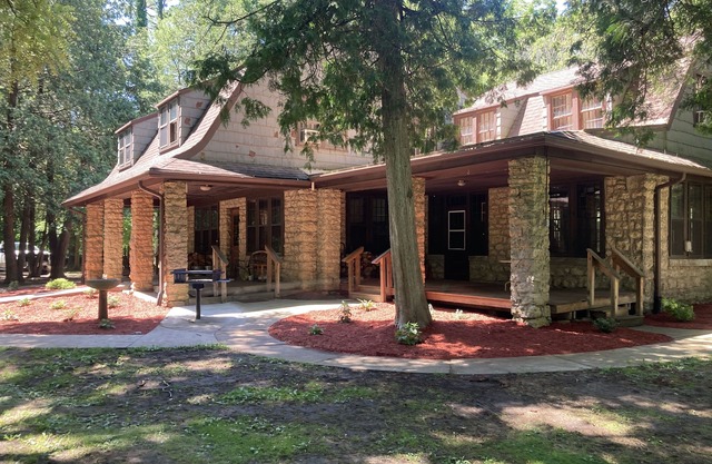 Riverfront Cottage located in historic park