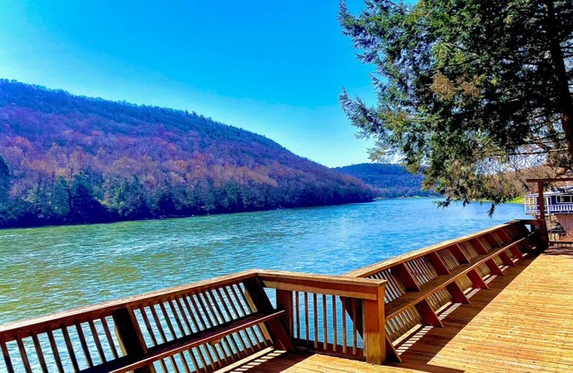 Riverfront Paradise