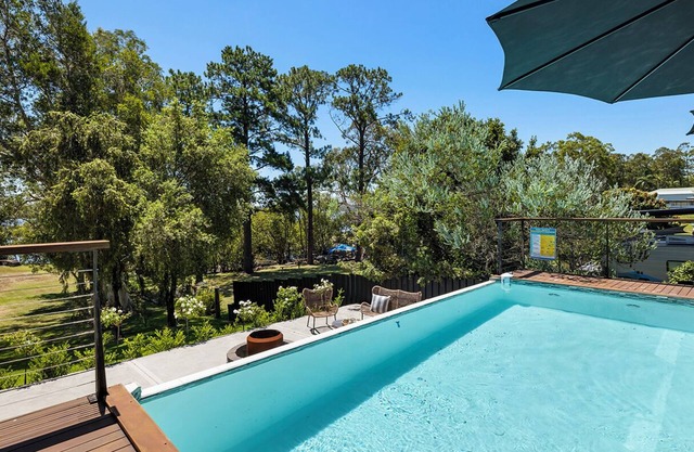 Rivers Edge Oasis -Karuah, Infinity Pool and Private Cinema room
