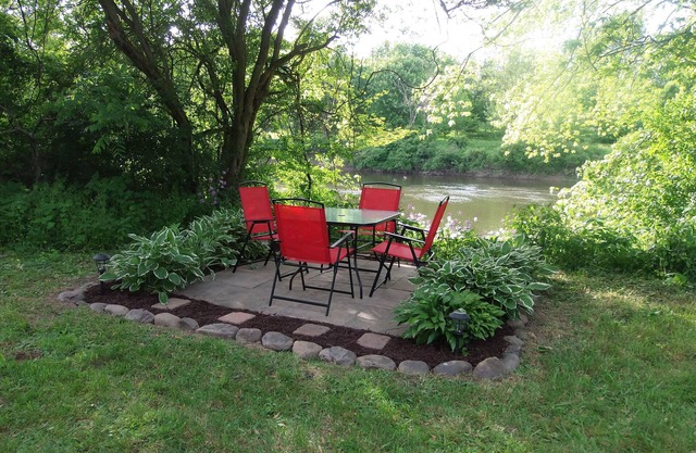 Riverside country escape - newly renovated home