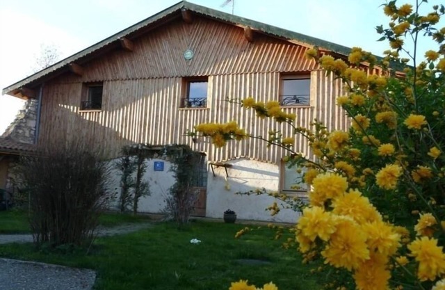 Riverside Mill: Renovated Historic Retreat in Lorraine Nature Park