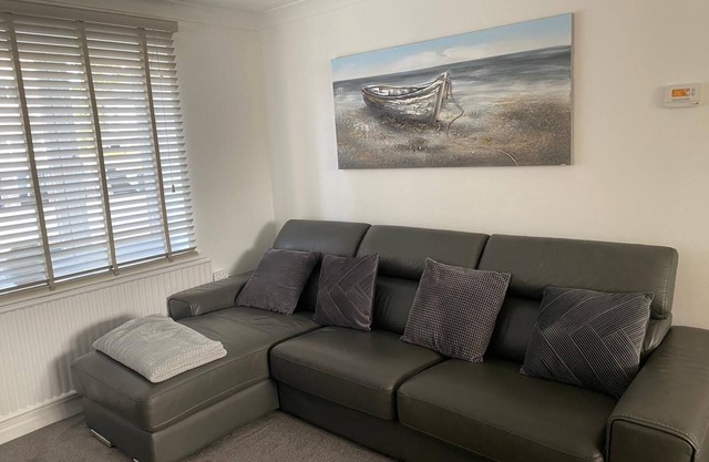 Riverside Park Ground Floor Apartment - St Neots