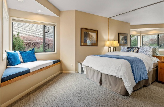 RiverView Hideaway – Trip for 2!