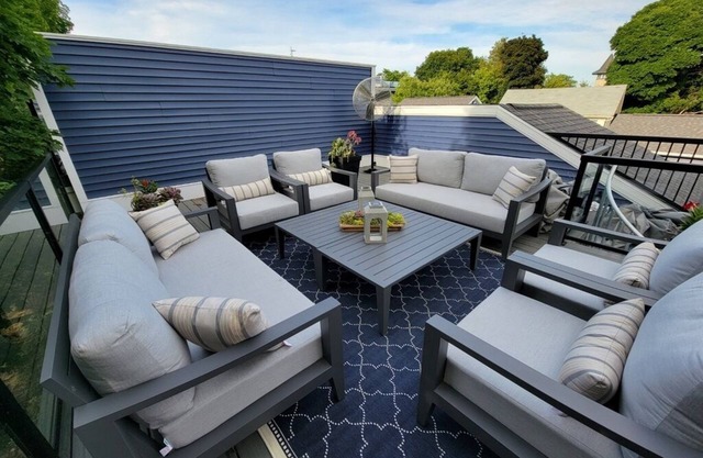 Riverwalk One Condo with rooftop deck
