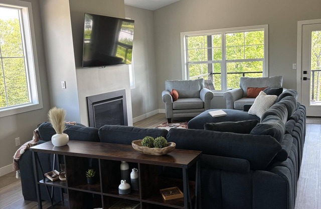 RiverWest Rivers Edge on the River - Brand New -20% off Bike Rentals