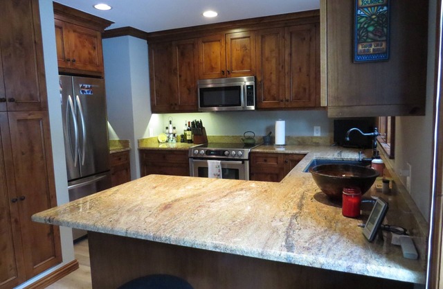 Roaring Fork Luxury Base Camp - 3 Bed/2 Bath on River