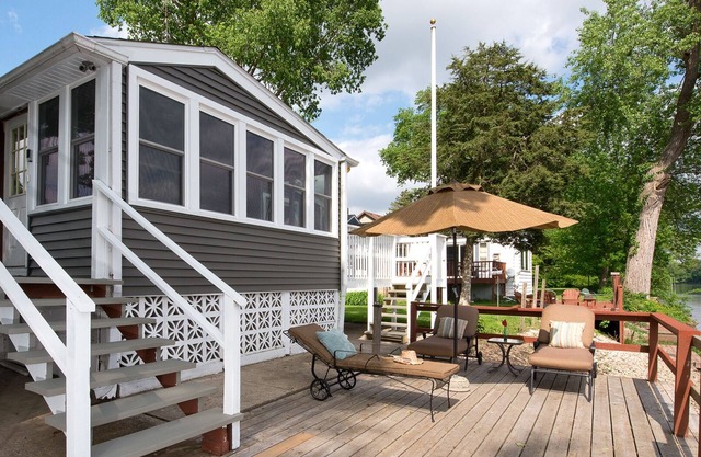ROCK RIVER HIDEAWAY Grill, Fire Pit, Pet Friendly with fee of 30.00 per night