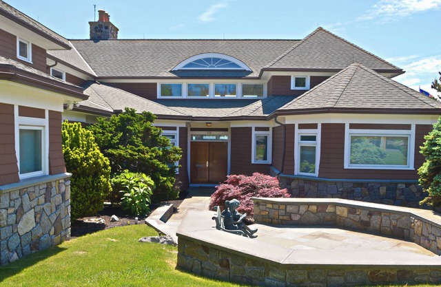 Rockcleft by the Sea: Stunning Oceanfront Mansion Offers Luxury, Comfort, Views