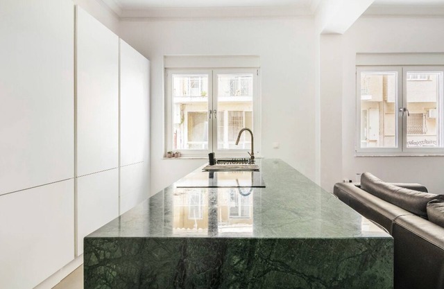 Rodothea apartment 1, modern, in the heart of Athens, 120sqm