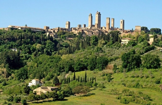 Romantic cottage stunning views over San Gimignano Ideal for couples & families