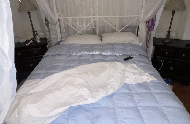 Romantic Couples Room