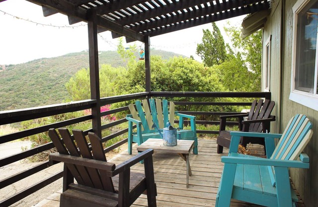 Romantic Farm Stay with Hottub and View